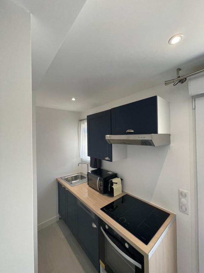 Studio En Bas De Villa Avec Piscine Proche Bord De Mer Cagnes-sur-Mer Buitenkant foto