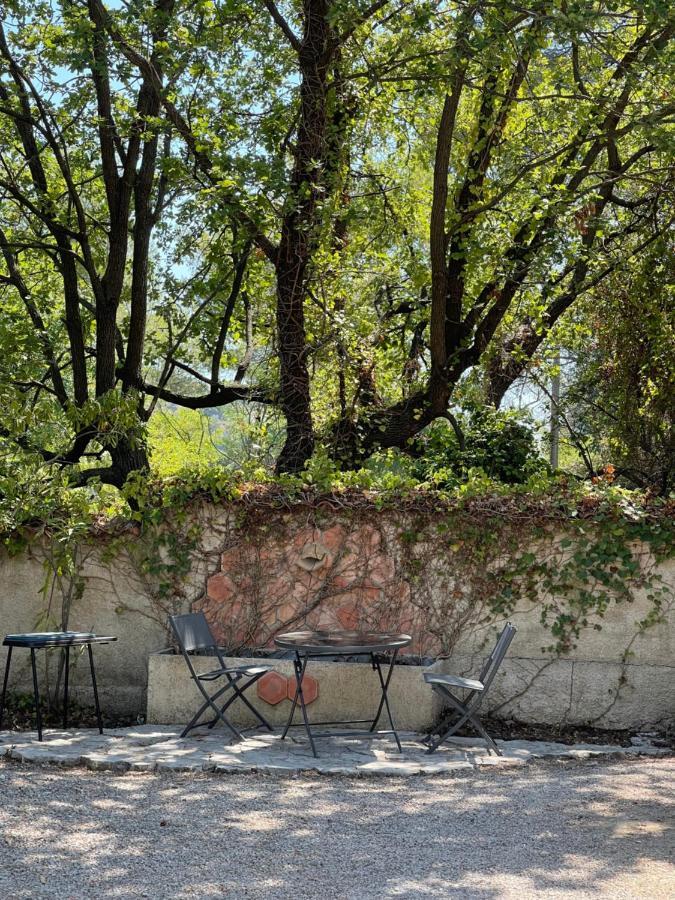 Studio En Bas De Villa Avec Piscine Proche Bord De Mer Cagnes-sur-Mer Buitenkant foto
